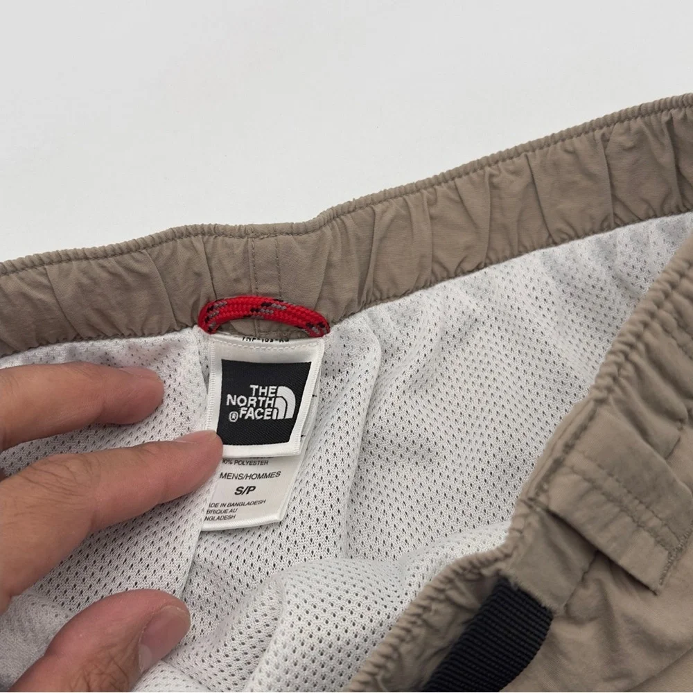 Men's Small The North Face Beige Nylon‎ Belted Cargo Hiking Shorts Gorpcore Hike